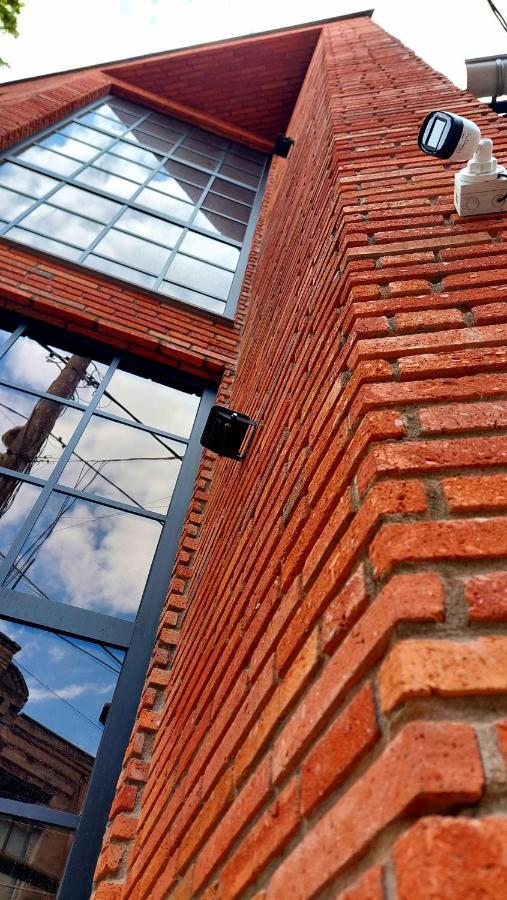 Falcon Boutique Hotel Тбилиси Экстерьер фото