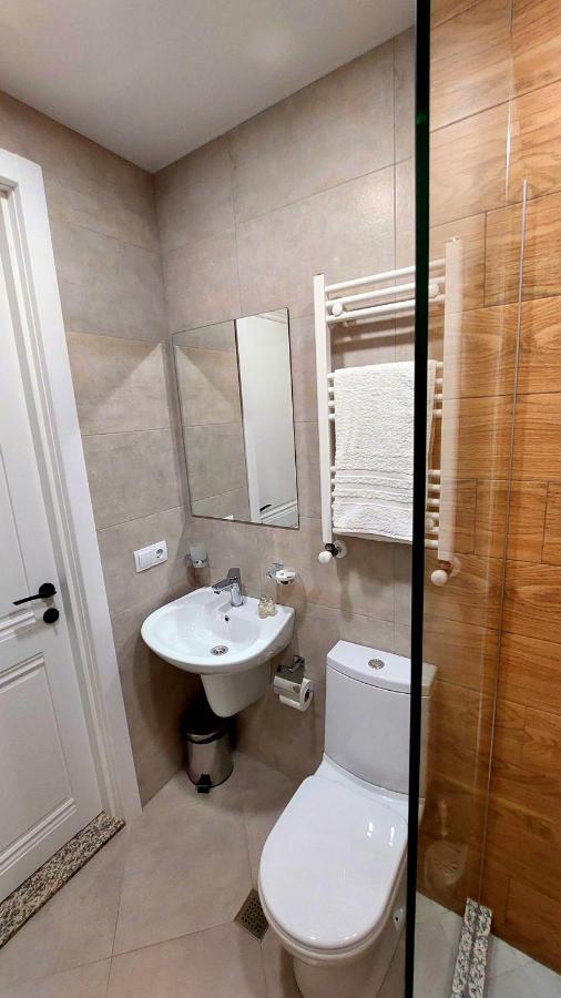 Falcon Boutique Hotel Тбилиси Экстерьер фото