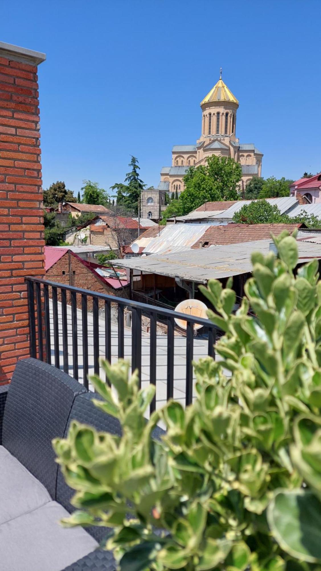 Falcon Boutique Hotel Тбилиси Экстерьер фото